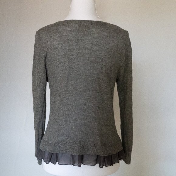 Elegant Gray Cardigan with Ruffle Hem - Picture 2 of 10
